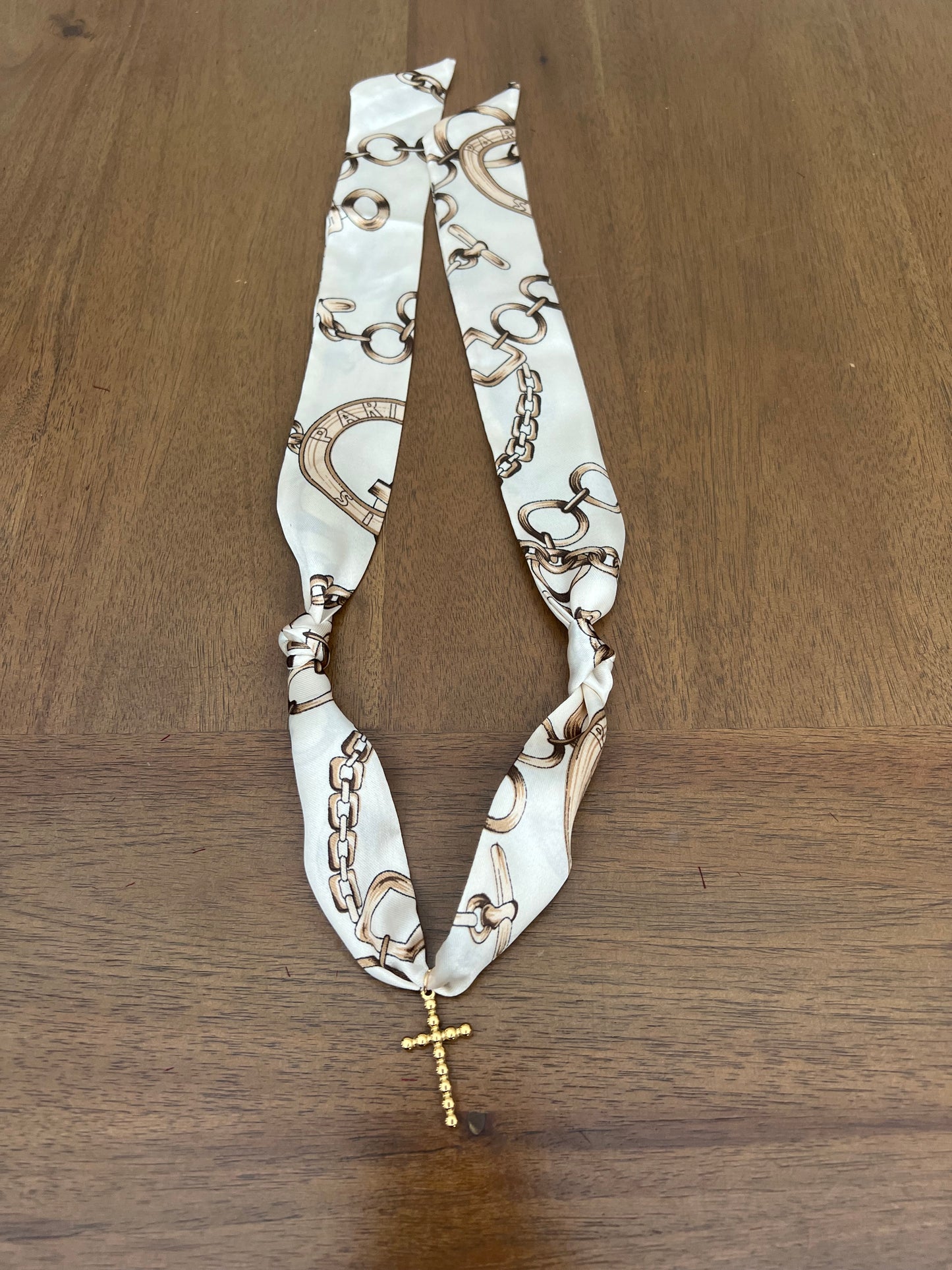 White Chain Print Scarf Necklace