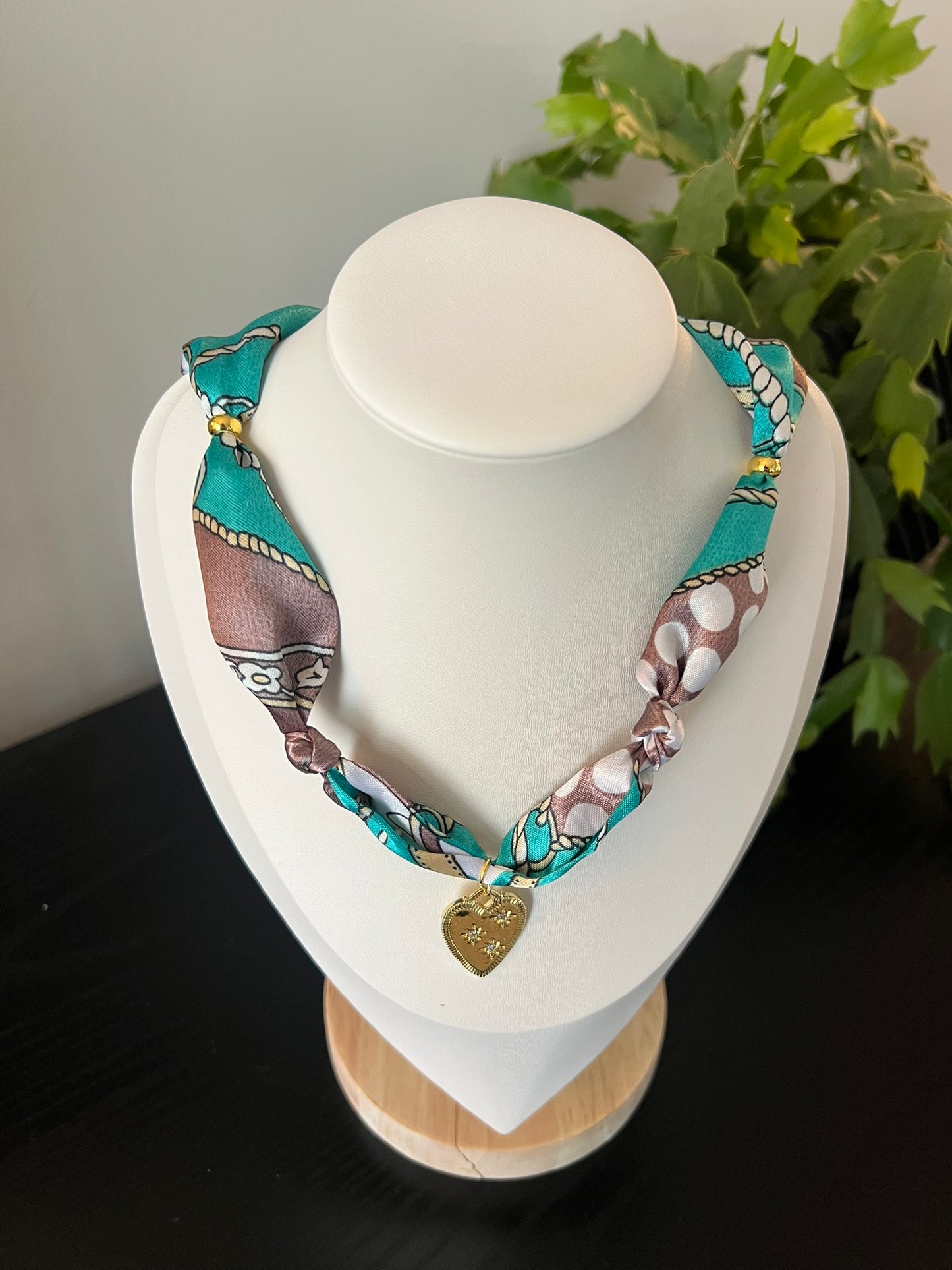 Chain Dot Scarf Necklace
