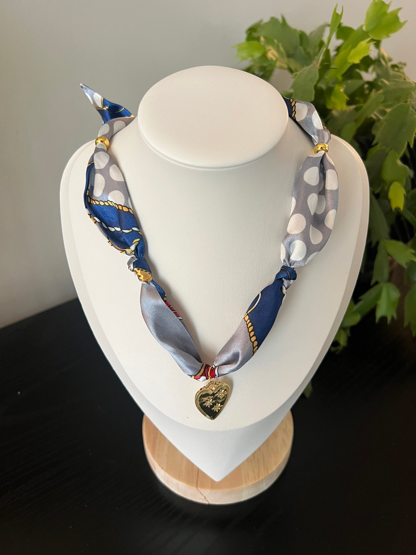 Chain Dot Scarf Necklace