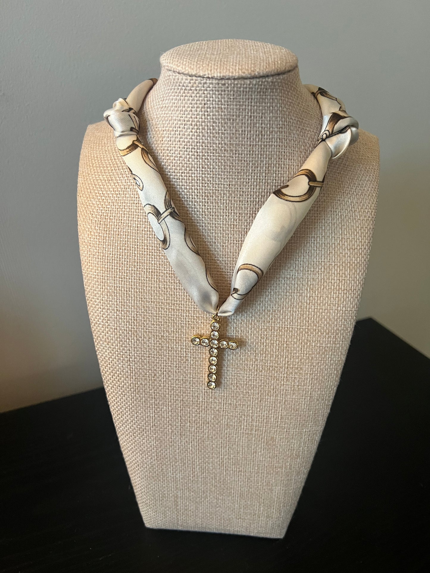 White Chain Print Scarf Necklace
