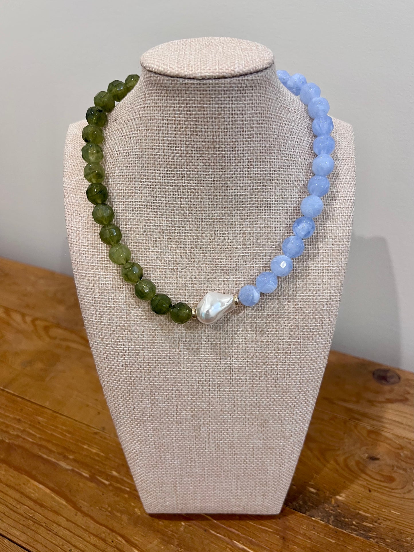 Pearl Moment Beaded Necklace